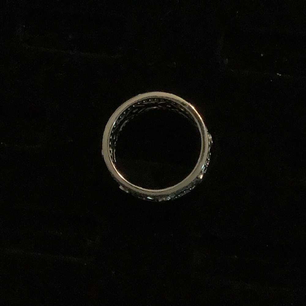 Beautiful Band ♥️ - Picture 2 of 3